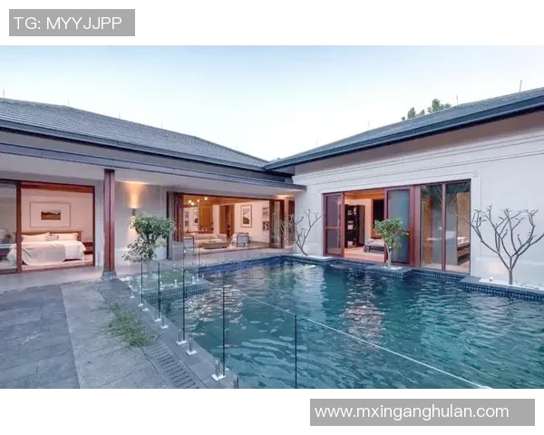 以室内泳池为核心打造奢华生活空间的设计理念与创新应用探索