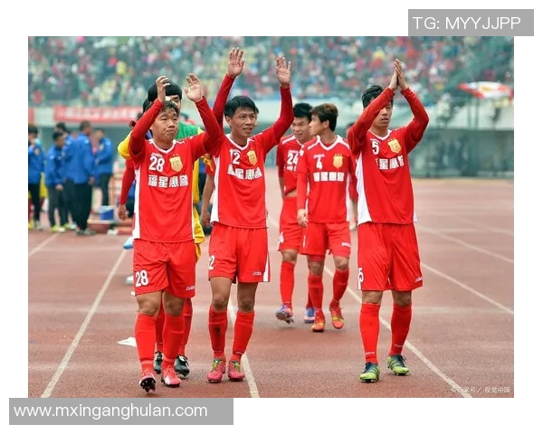 高峰：从草根球员到足球顶尖运动员的传奇成长之路