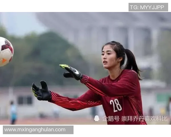 杨娜独家揭秘足球技巧与心得分享助你提升球技的秘诀
